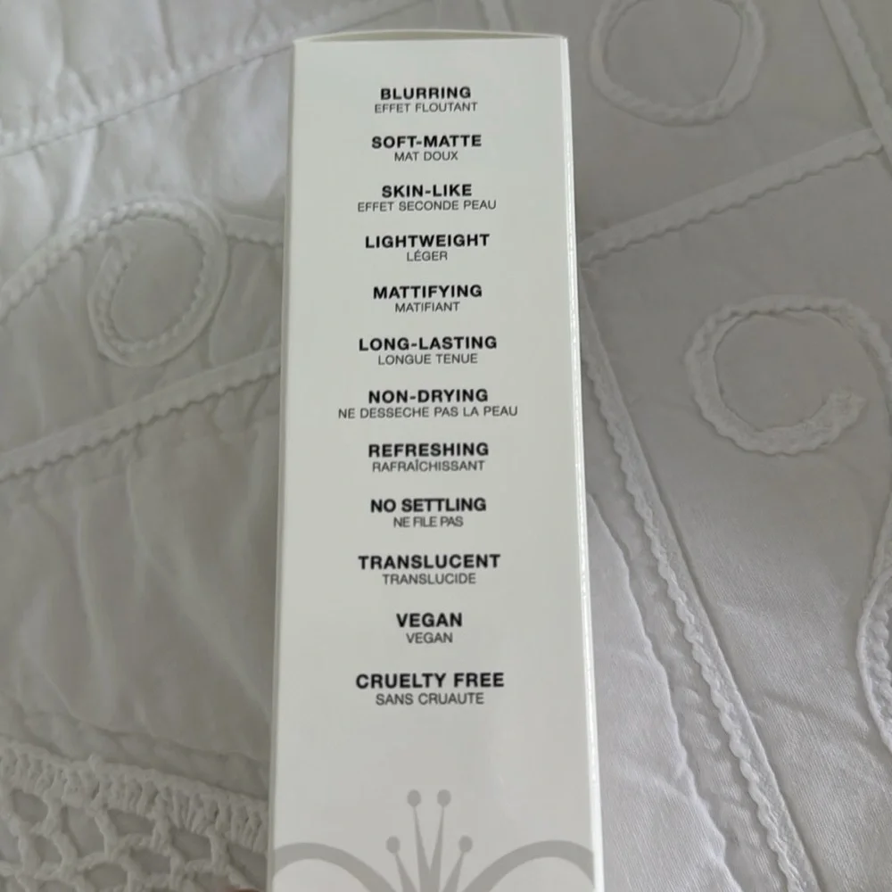 Anastasia Beverly Hills Impeccable 24HR Blurring Matte Setting Spray makeup